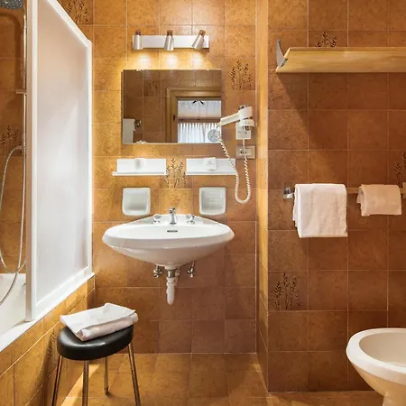 Hotel Montana 2*