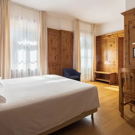 Montana Hotel