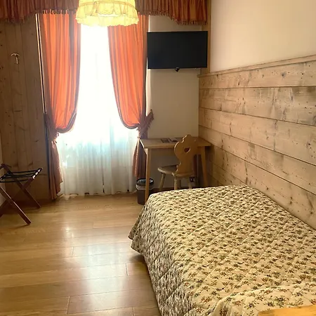Montana Hotel